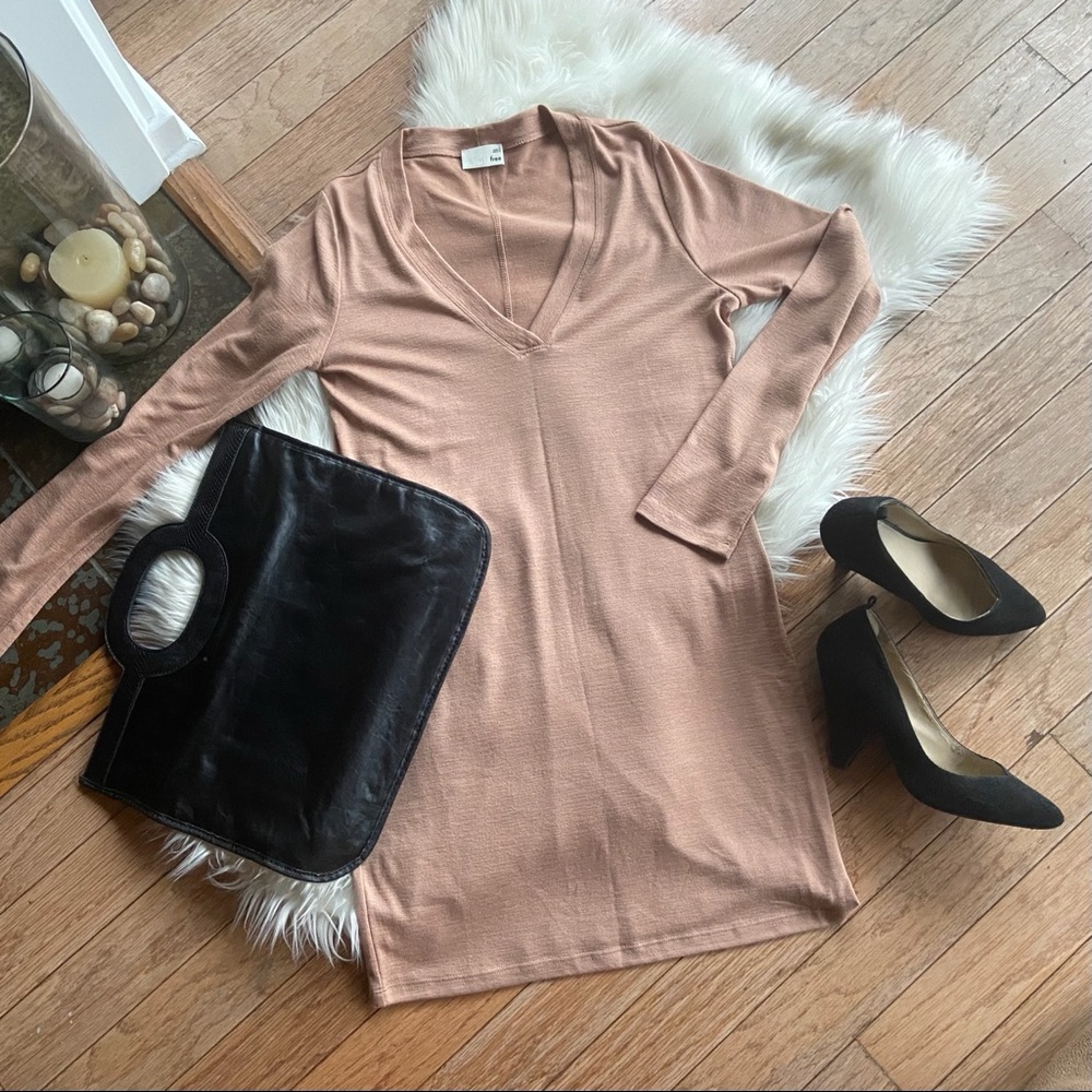 NWT Aritzia Alexa Knit Dress